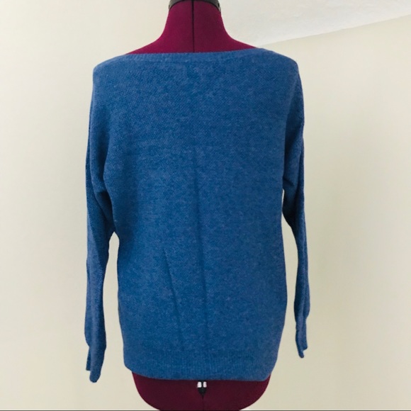 NEW SIZE M American Eagle Outfitters Blue Sweater - Picture 2 of 5